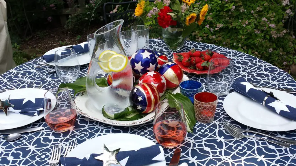 red white blue patriotic table setting