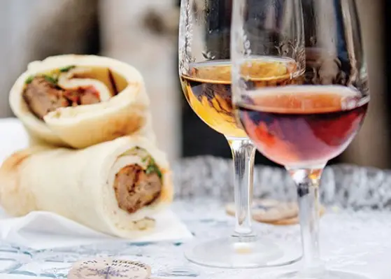 Sausage rolls with white and red icewine