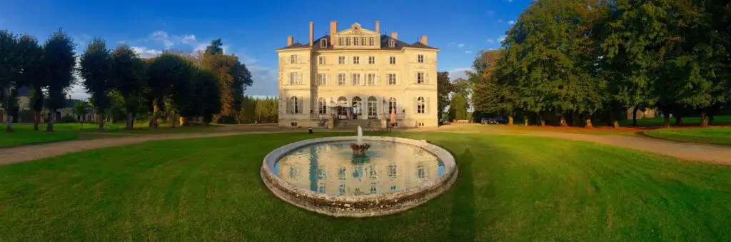 Chateau de la Barbee fountain view