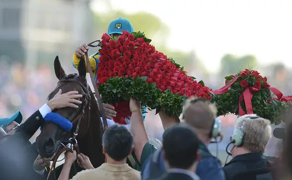 KENTUCKY DERBY GARLAND OF ROSES