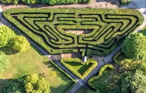 Hampton Court Maze