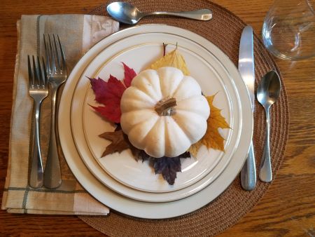 Thanksgiving place setting white pumpkijn