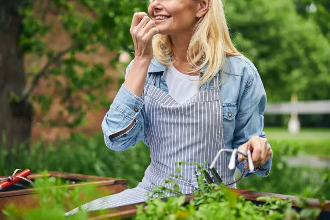 benefits of gardening women over 60