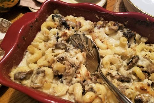 Mushroom mac and cheese for a vegetarian Thanksgiving