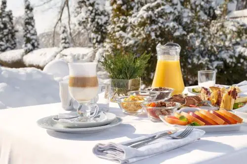 Outdoor breakfast buffet winter scene