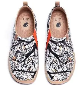UIN shoes in Pomegranate design