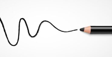 Longlasting eyeliner pencil with line