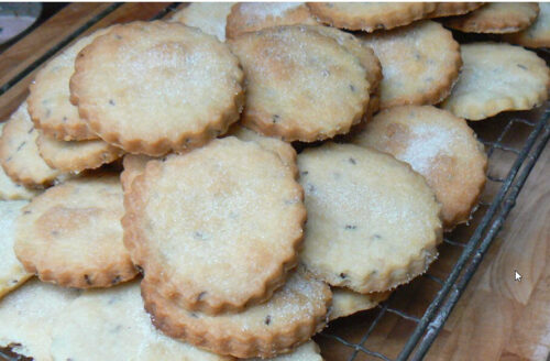 12 easy tea cakes, scones, and buns for a simple afternoon tea | BLUE ...