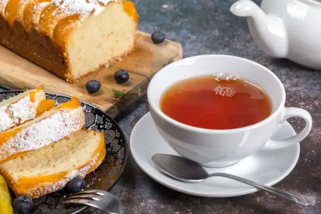 Lemon tea cake with cup of tea