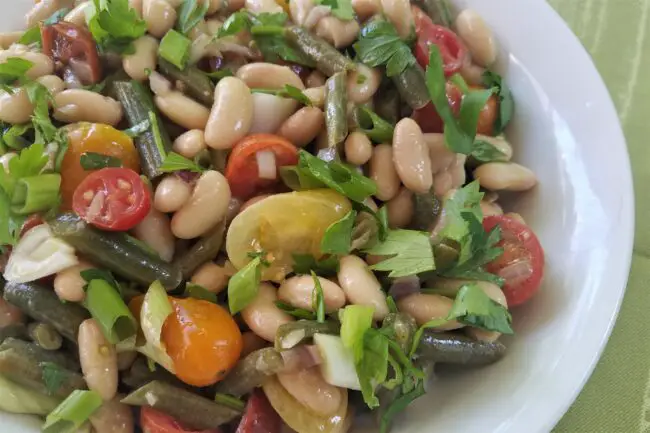 Cannellini bean salad with tomatoes and haricots verts