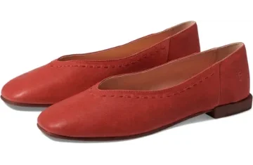 Frye Claire flats in red